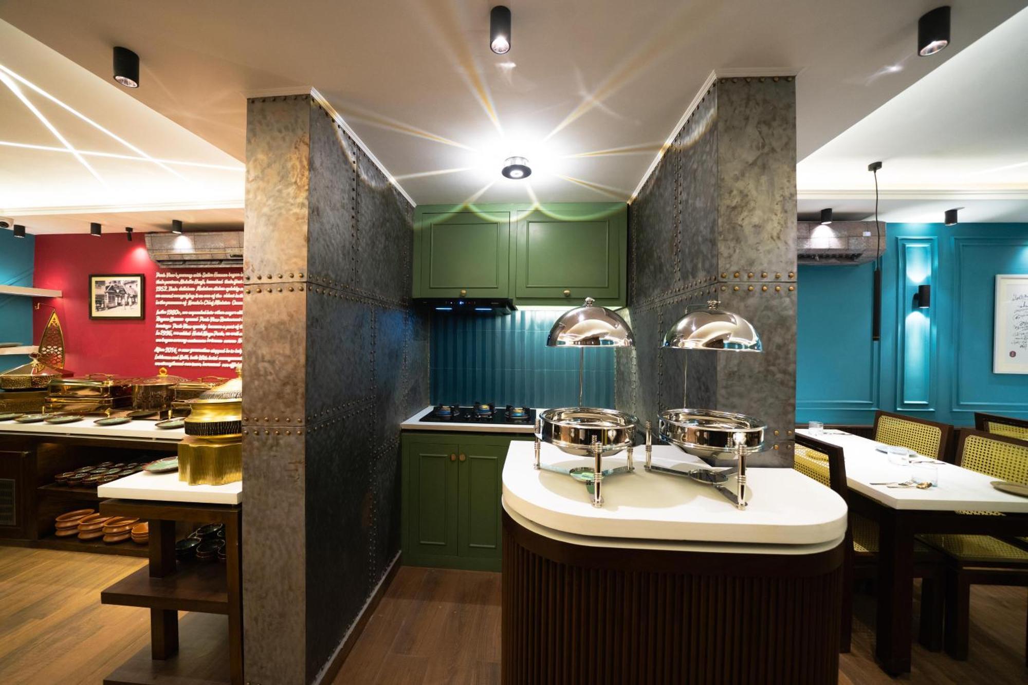 Treebo Trend Time Square Marine Drive Hotel Kochi Exterior foto