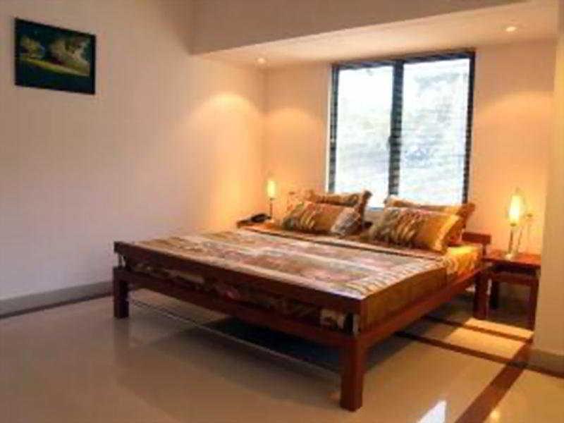 Treebo Trend Time Square Marine Drive Hotel Kochi Quarto foto
